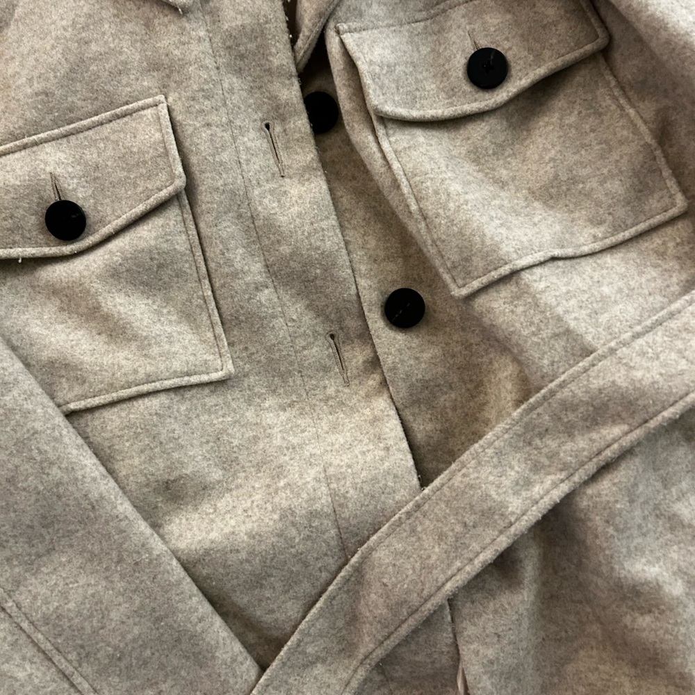 Jacket Stone - Picture 2 of 4